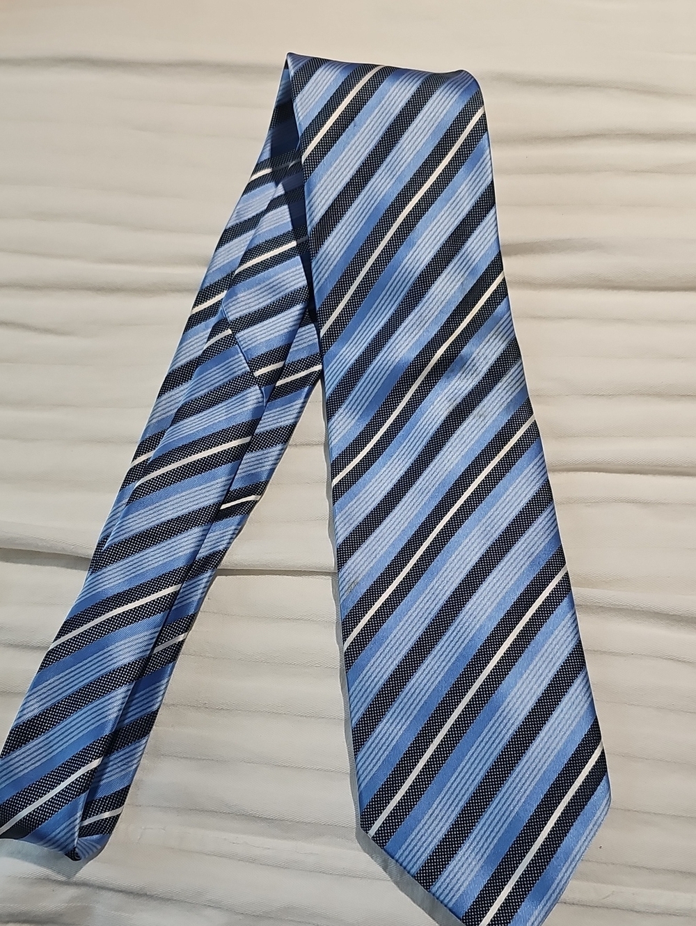 Croft & Barrow Men's Blue Striped Tie